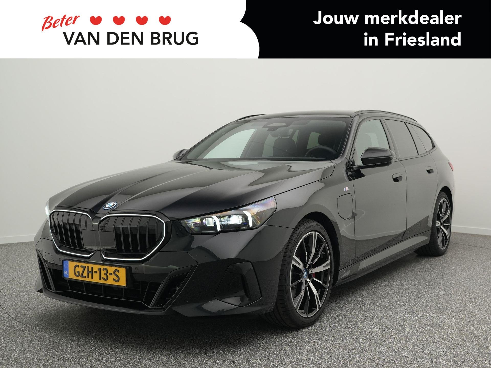 BMW 5-serie Touring 530e 300 PK | Leder | Harman/ Kardon | M