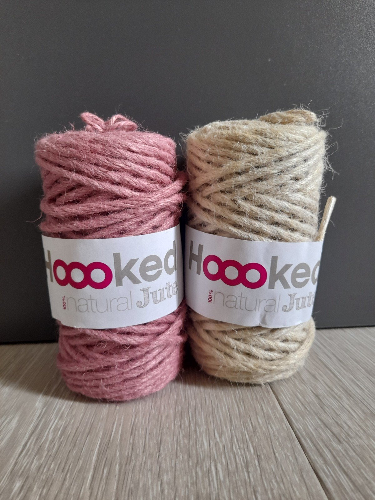 Hoooked Natural Jute Garen - Roze en Crème (2 klossen), Ophalen of Verzenden, Nieuw, Breien of Haken, Wol of Garen