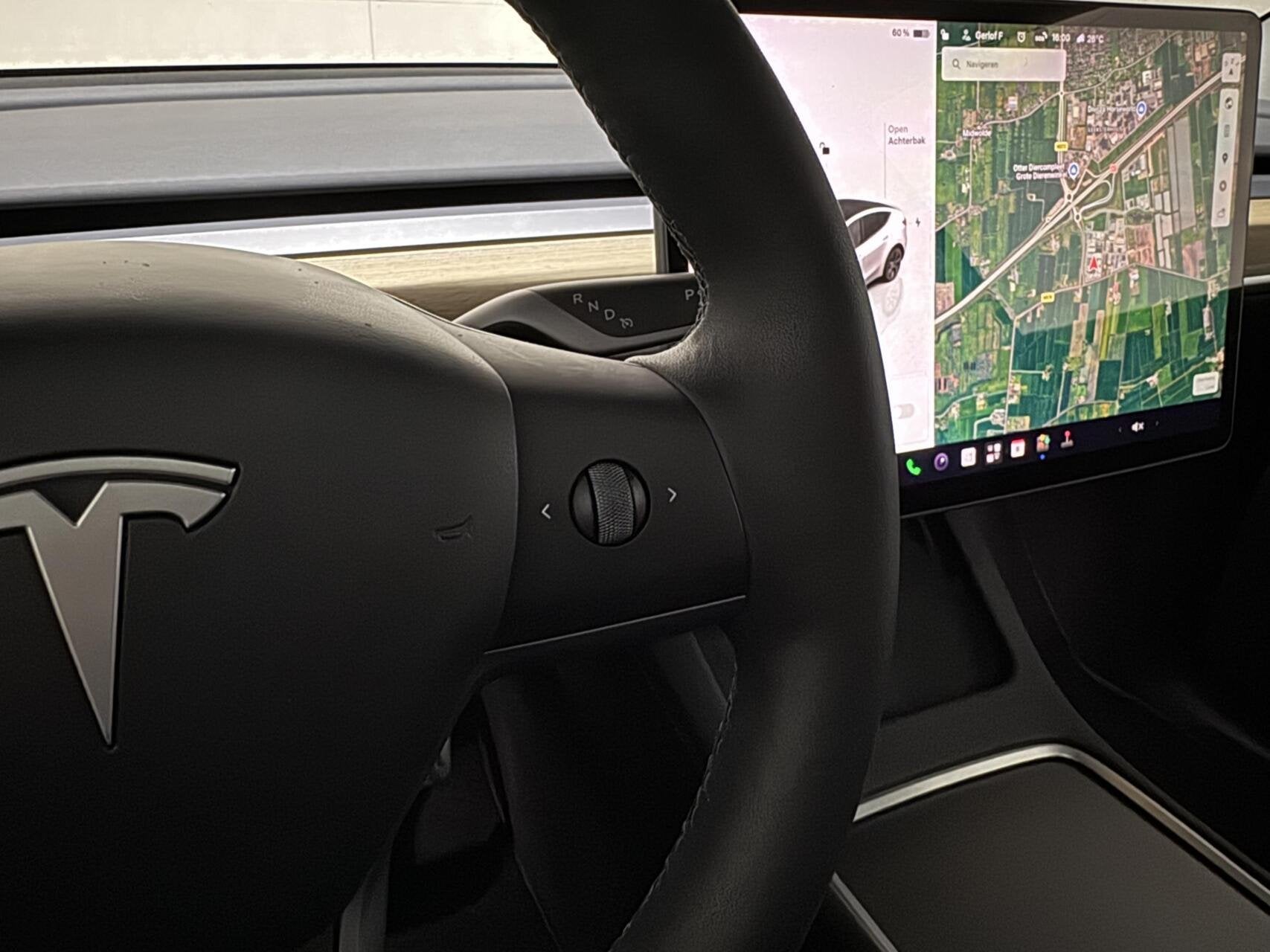 Foto 33 van Tesla Model Y RWD 58 kWh 92% SOH Black Edition Trekhaak FSD