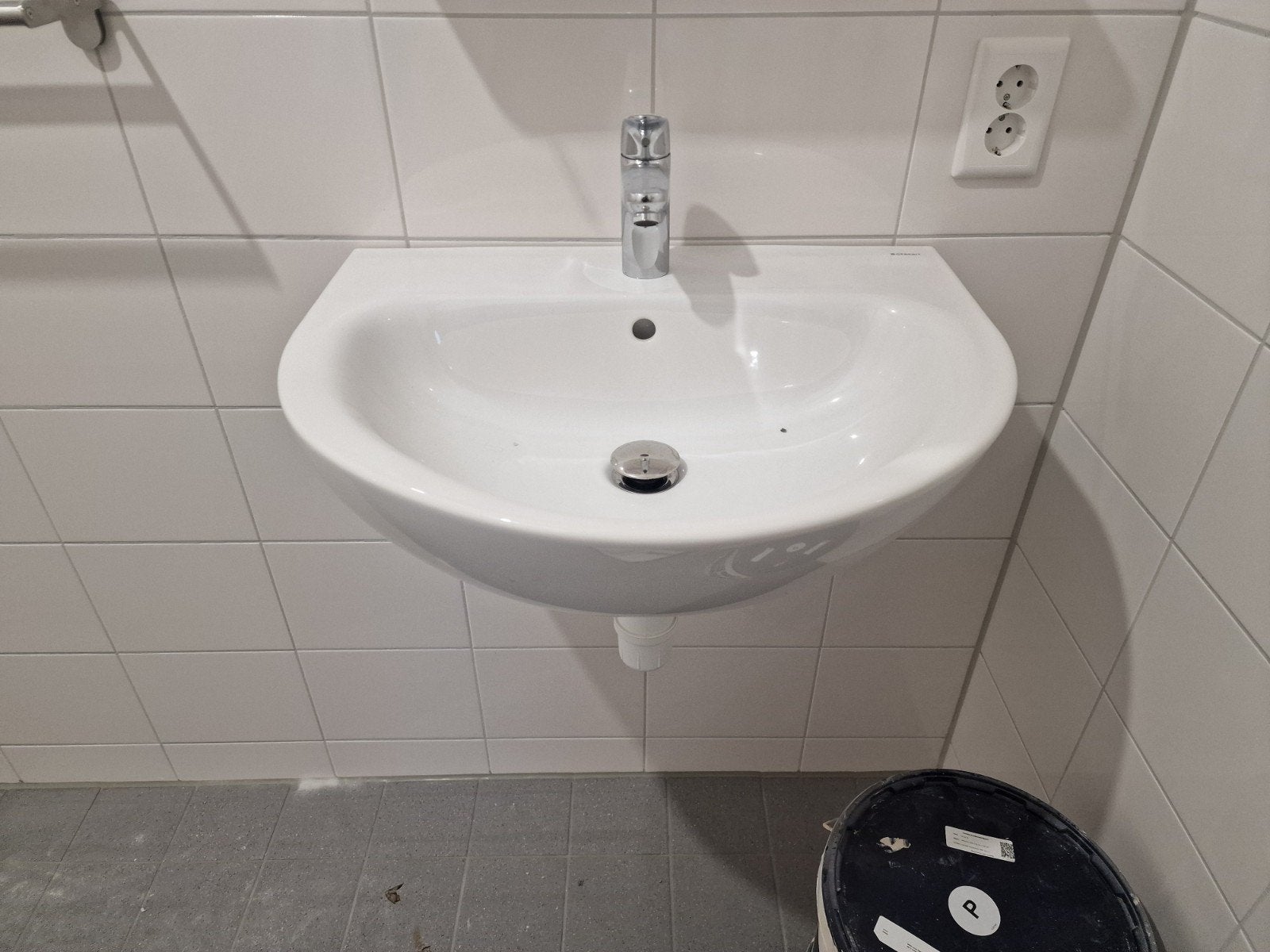 Wastafel 60 cm + Grohe Kraan, Ophalen, Gebruikt