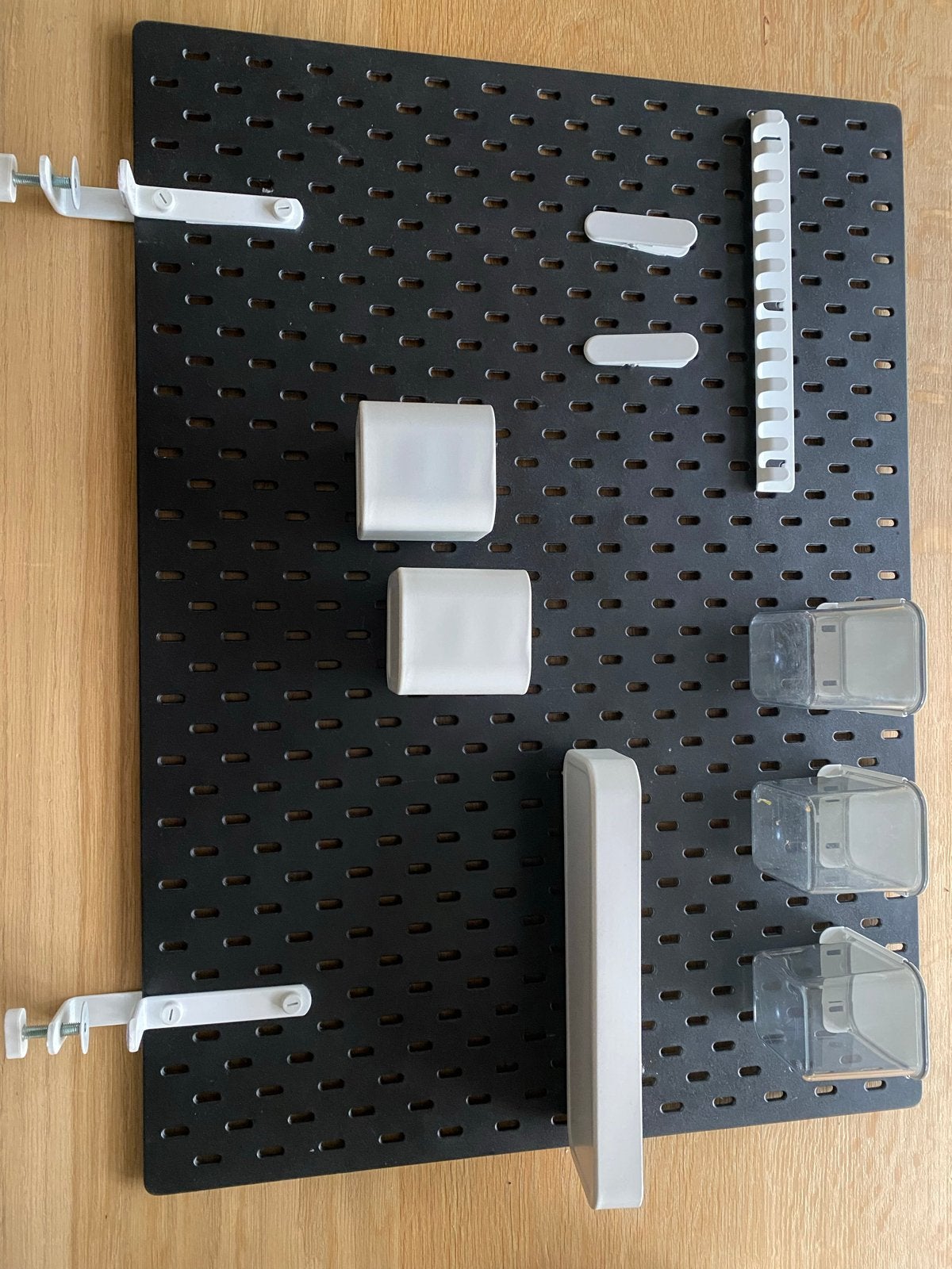 IKEA Skadis Pegboard met Accessoires - Zwart/Wit, Zwart, Kunststof, Ophalen of Verzenden, Zo goed als nieuw