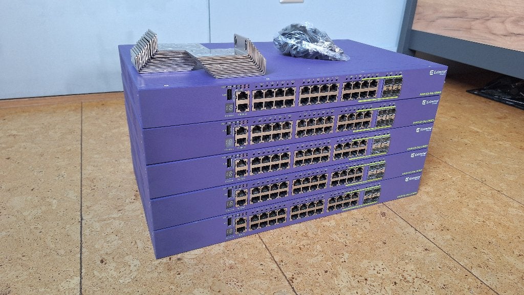 5x 24-Poorts PoE+ Gigabit Switch met 10G Uplinks, Ophalen of Verzenden, Gebruikt