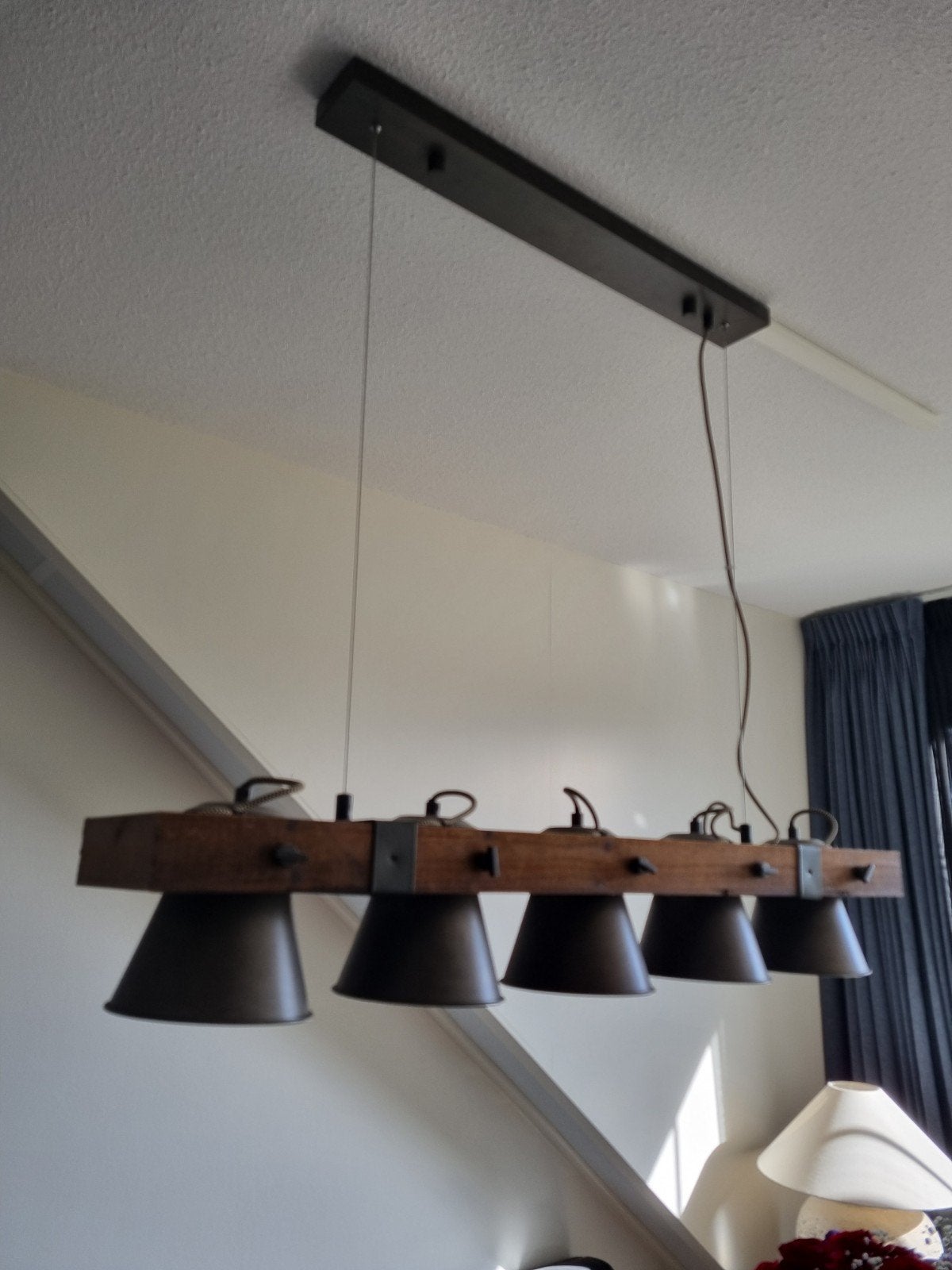 Industriële Houten Balk Hanglamp met 5 Kappen, Ophalen, Industrieel, Landelijk, E27 (groot), Zo goed als nieuw