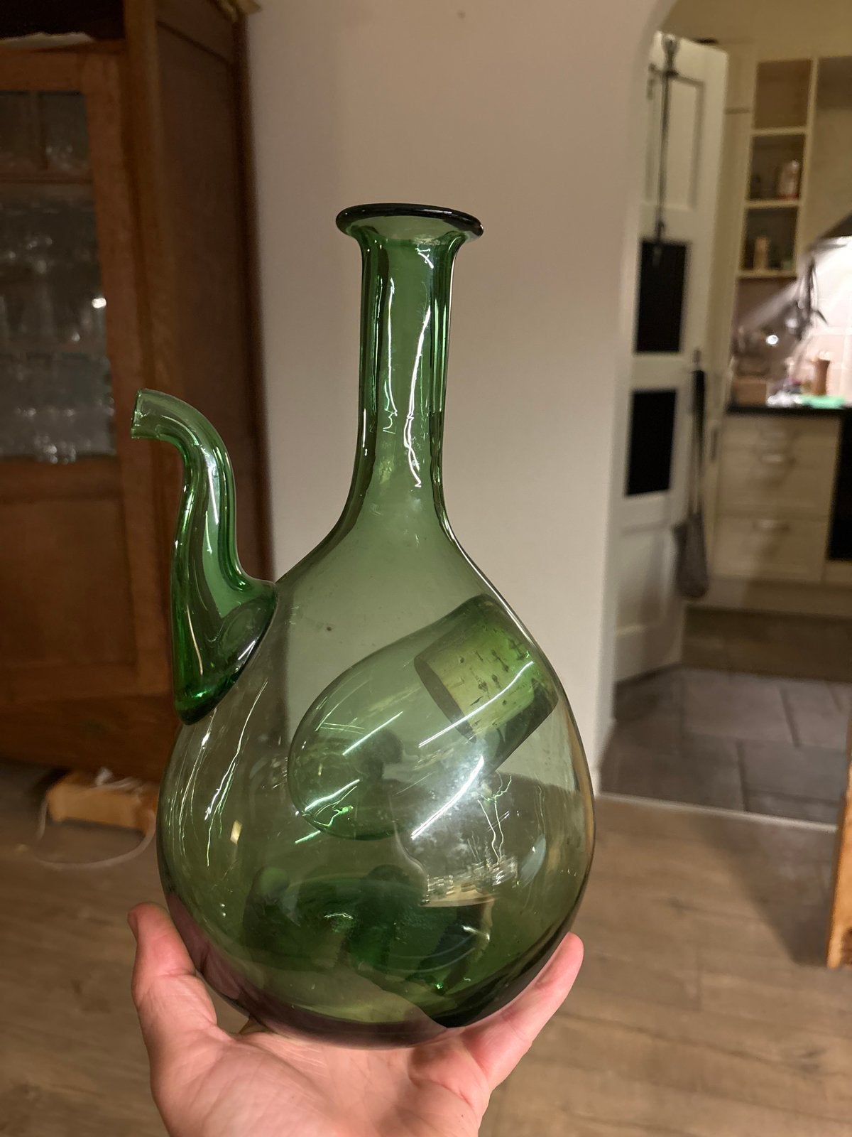 Antieke Groene Glazen Schenkkan - 27 cm Hoog, Ophalen