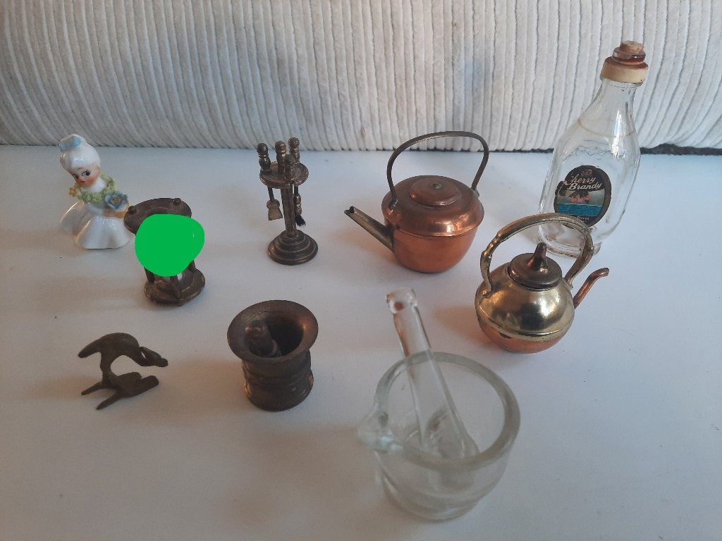 8 vintage miniatuur letterbak of poppenhuis objecten, Ophalen of Verzenden, Gebruikt, Poppenhuis