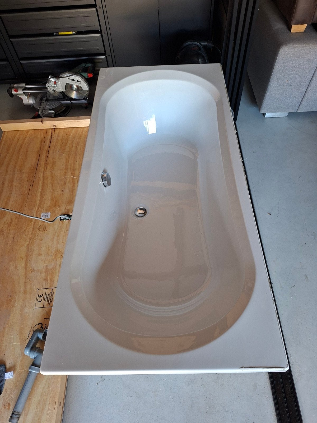 gratis bad Inbouwbad X2O 180x80 met afvoer en badpoten, Ophalen