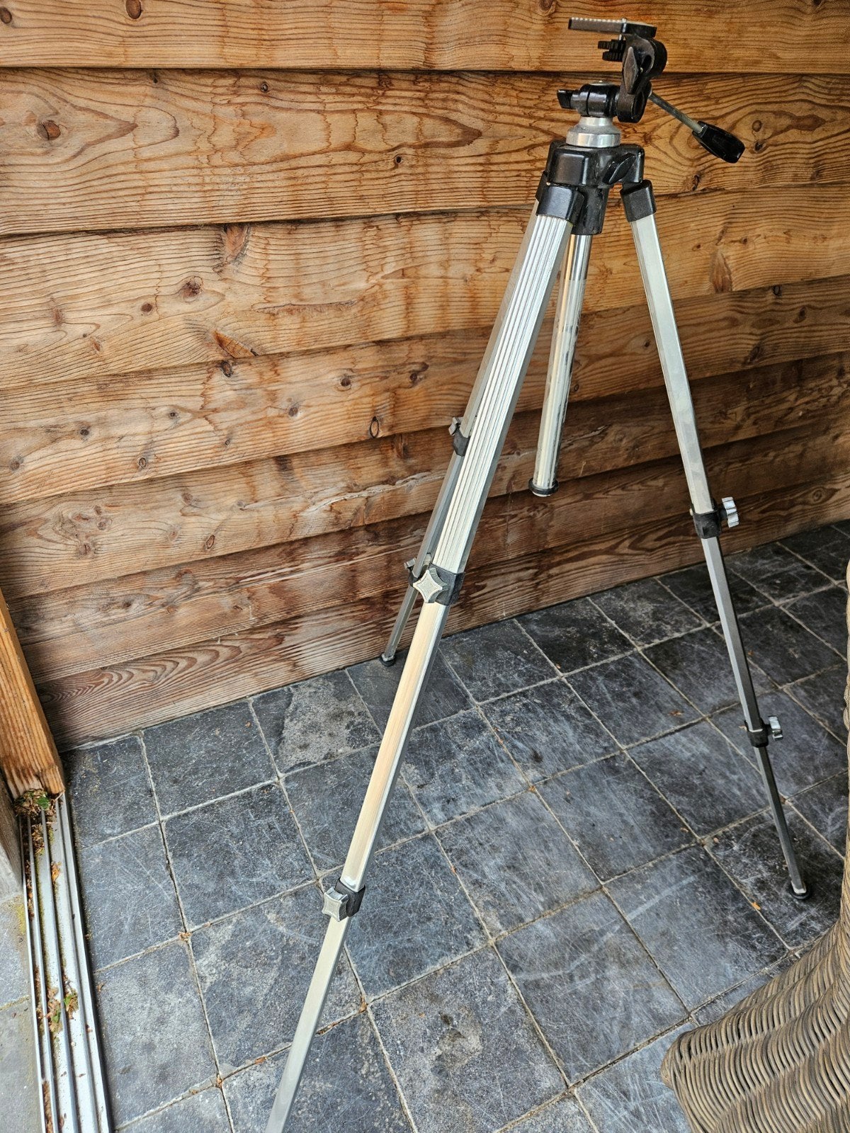 Viola Driepoot Statief - Gebruikt, Audio, Tv en Foto, Fotografie | Statieven en Balhoofden, Gebruikt, 150 tot 175 cm, Met balhoofd