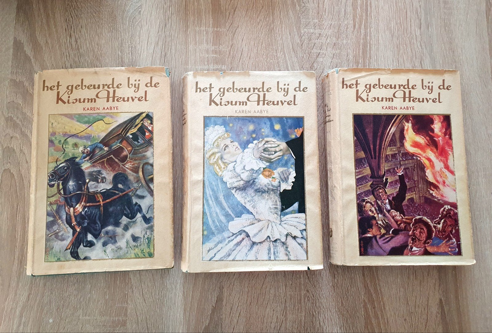 Karen Aabye  trilogie Het gebeurde bij de Kisum Heuvel, Ophalen of Verzenden, Karen Aabye