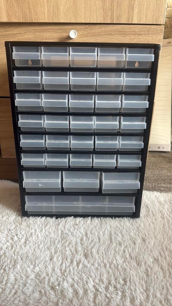 Een laatjes kast, Ophalen of Verzenden, Gebruikt