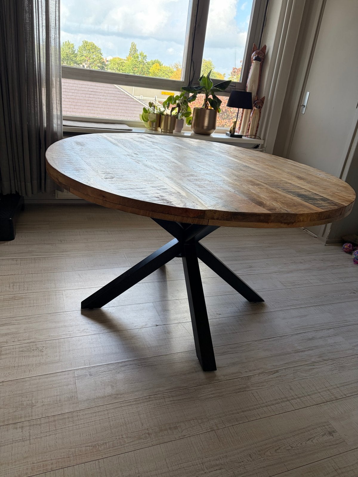 Ronde eettafel mangohout - 130cm diameter, Huis en Inrichting, Ophalen, 100 tot 150 cm, Rond, Zo goed als nieuw