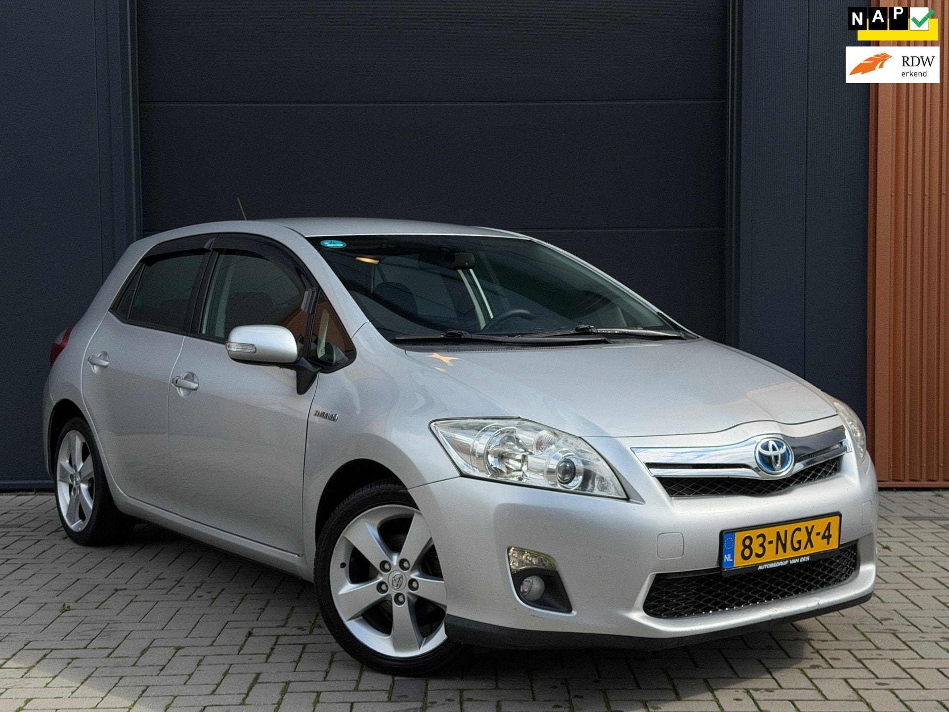 Toyota Auris 1.8 Full Hybrid Dynamic|Automaat|Camera|Bluetoo, Auto's, Euro 5, Gebruikt, 4 cilinders, Origineel Nederlands