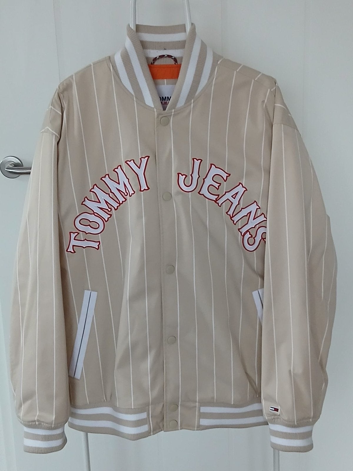 Tommy Hilfiger Baseball Bomberjas Nieuw Maat XL, Verzenden, Nieuw, Maat 56/58 (XL), Beige