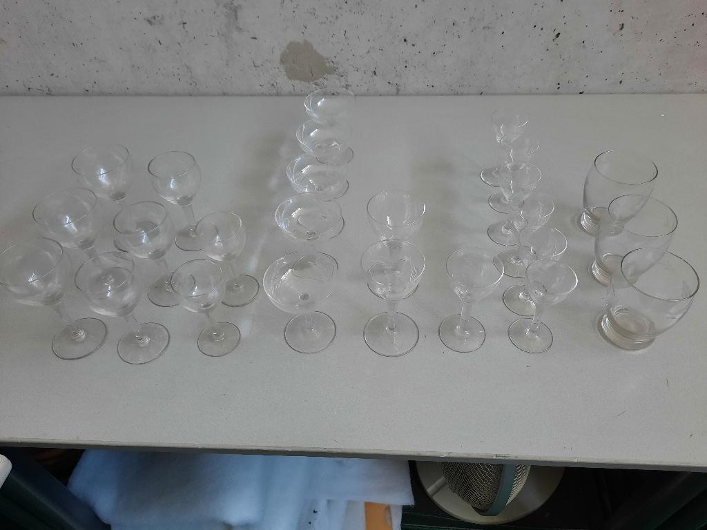 diverse glazen met graveringen, Verzamelen, Glas en Borrelglaasjes, Ophalen of Verzenden, Gebruikt, Overige typen