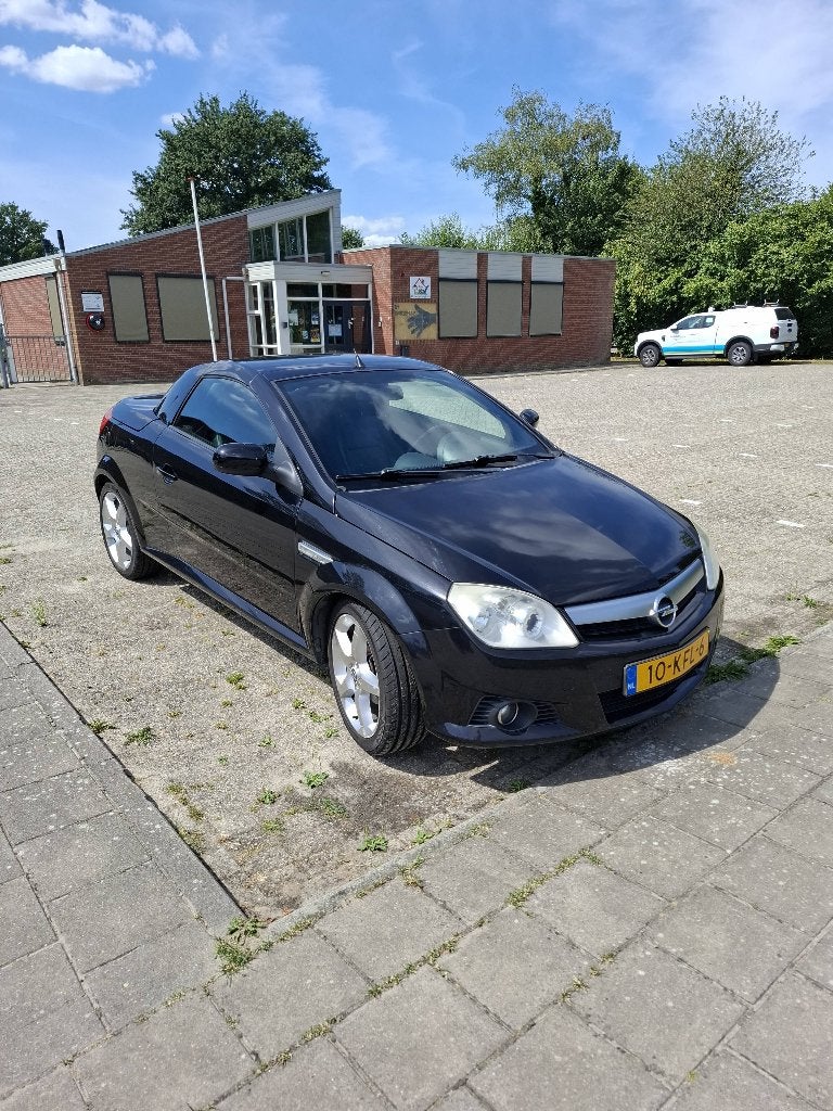 Opel Tigra 1.4 16V Twintop 2004 Zwart, Auto's, Voorwielaandrijving, Zwart, 4 cilinders, Cabriolet