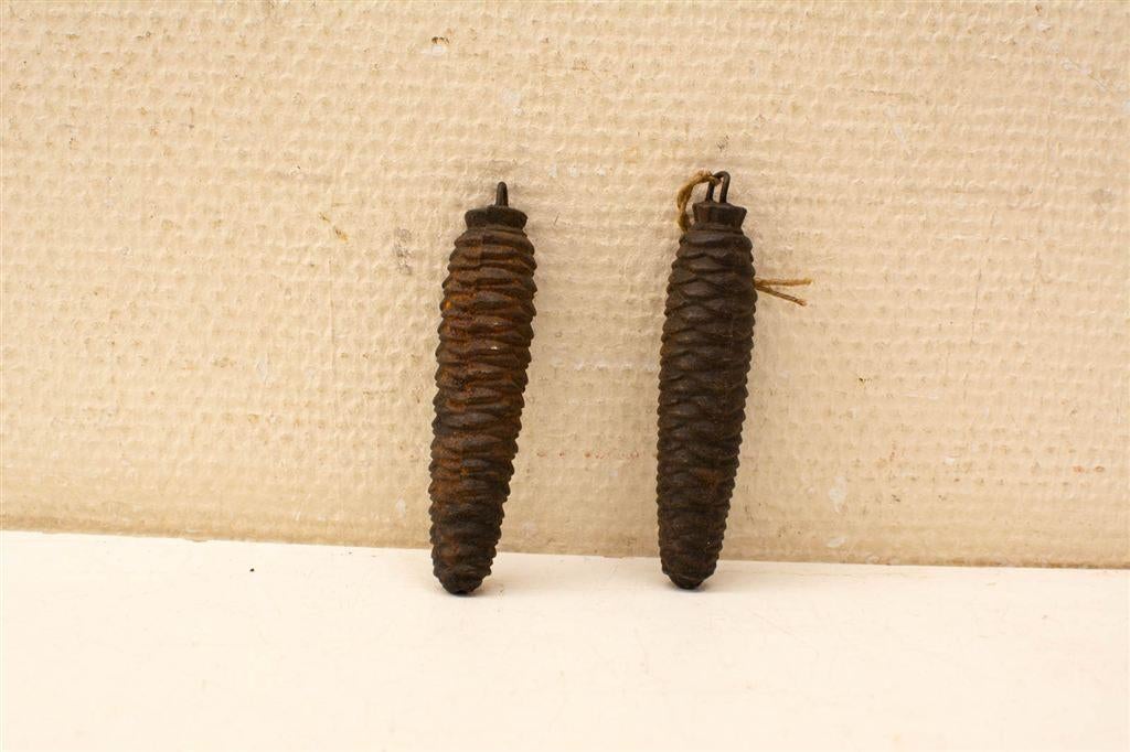2 Gewichten voor een koekoeksklok 38852, Huis en Inrichting, Woonaccessoires | Klokken, Ophalen of Verzenden, Gebruikt, Wandklok