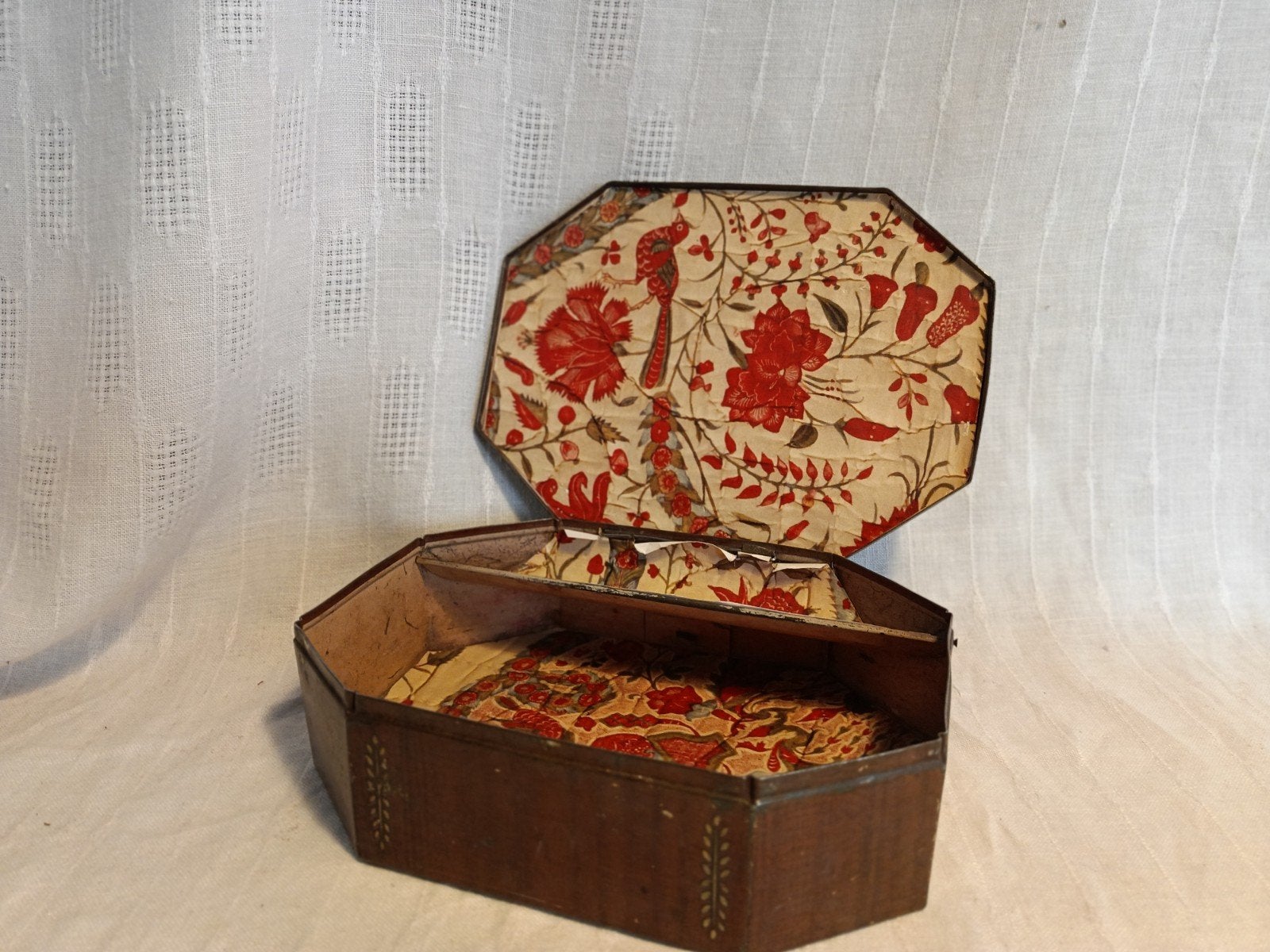 Vintage. Blik voor naaigaren., Ophalen of Verzenden, Gebruikt, Overige
