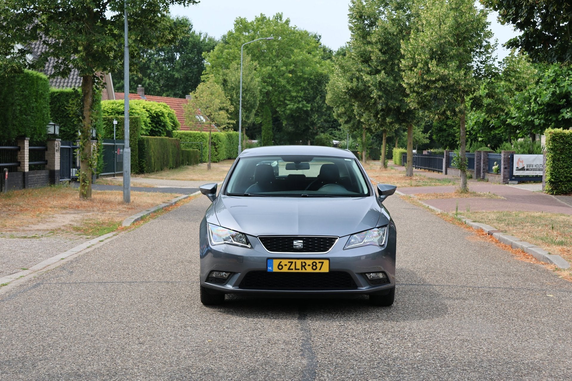Seat Leon 1.6 TDI Style | NAVI | CLIMATRONIC | CRUISECONTROL, Voorwielaandrijving, Euro 5, Gebruikt, 4 cilinders