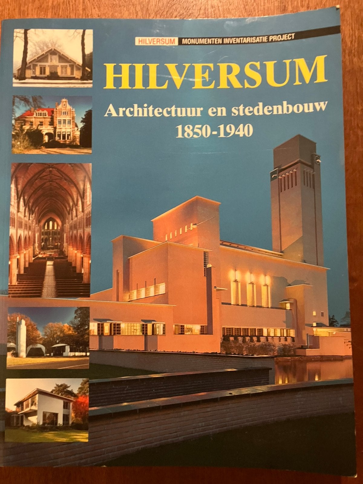 Hilversum Architectuur en stedenbouw 1850-1940, Ophalen of Verzenden, Gelezen, Architectuur algemeen