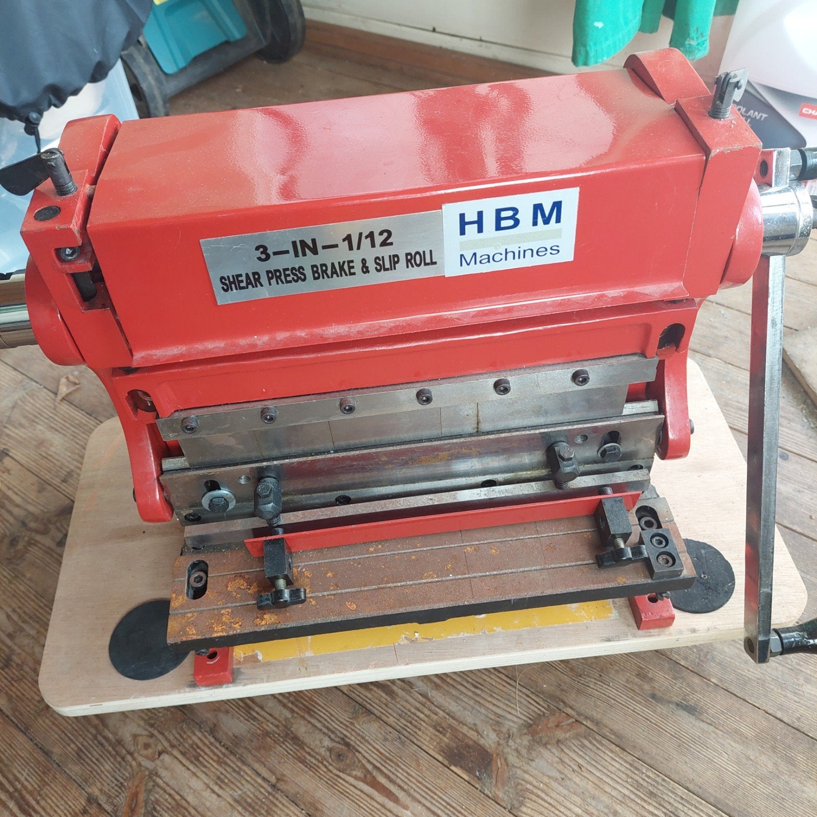 HBM 3-in-1 Metaalbewerkingsmachine - Knippen, Walsen, Zetten, Ophalen
