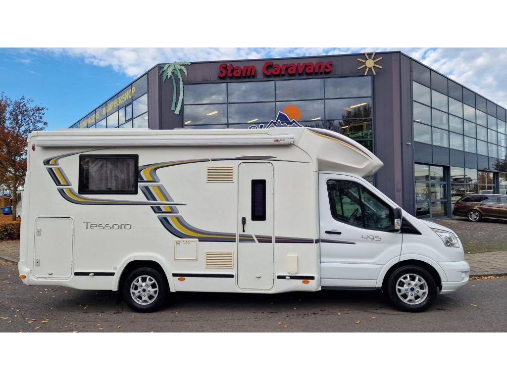 Benimar Tessoro 495 queensbed en hefbed, Caravans en Kamperen, Campers, Ringverwarming, Ford, Hordeur, Buitenlamp