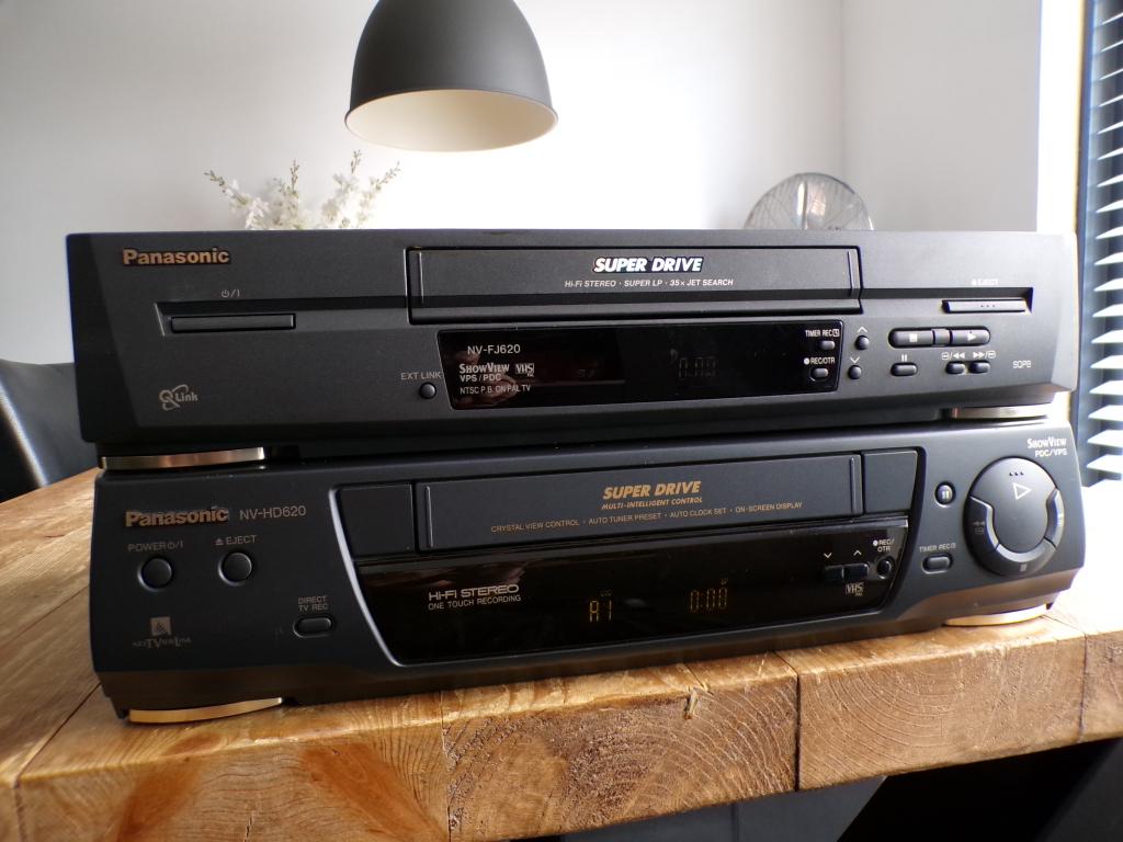 2x Panasonic HiFi stereo VHS Video recorder (LEES TEXT), Ophalen of Verzenden, Niet werkend, VHS-speler of -recorder