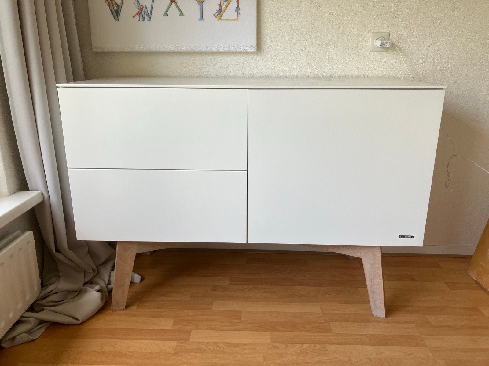 Kidsmill Sixties Commode Wit Mat / Naturel, Kinderen en Baby's, Ophalen, 50 tot 70 cm, 100 cm of meer, Zo goed als nieuw