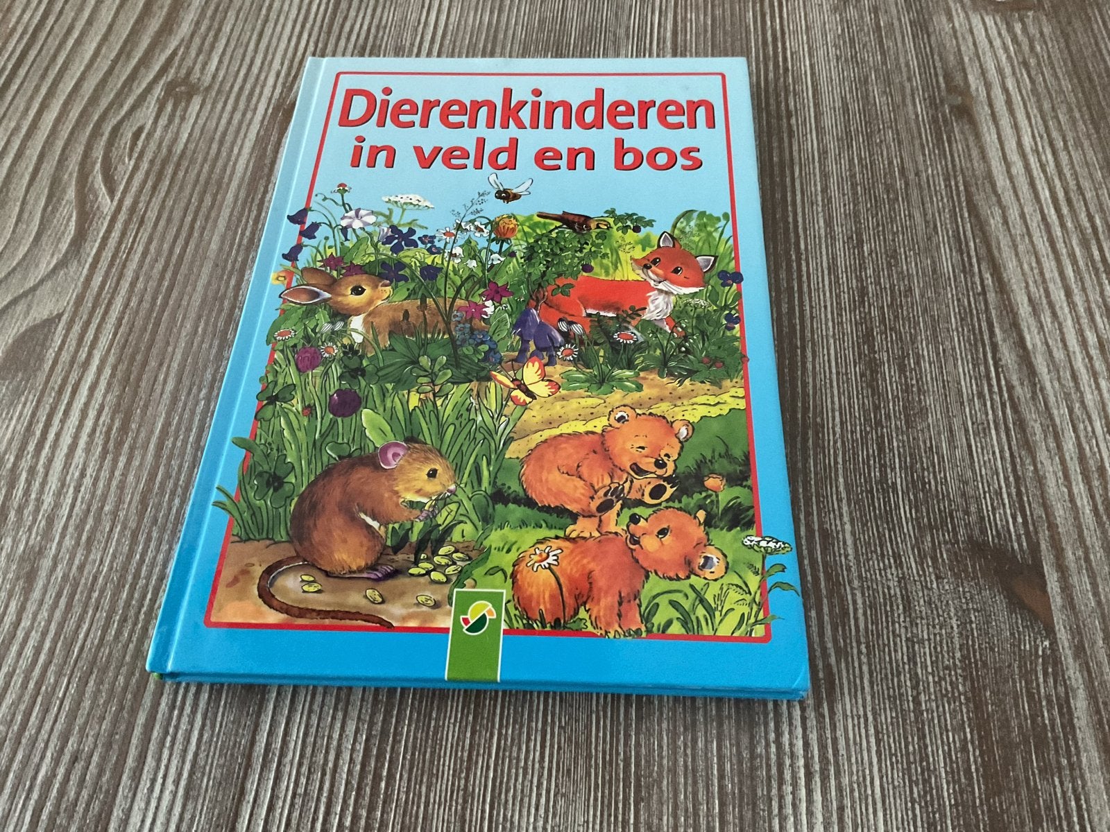 Dierenkinderen in veld en bos - Voorleesboek, Jongen of Meisje, Ophalen of Verzenden, Zo goed als nieuw, Voorleesboek