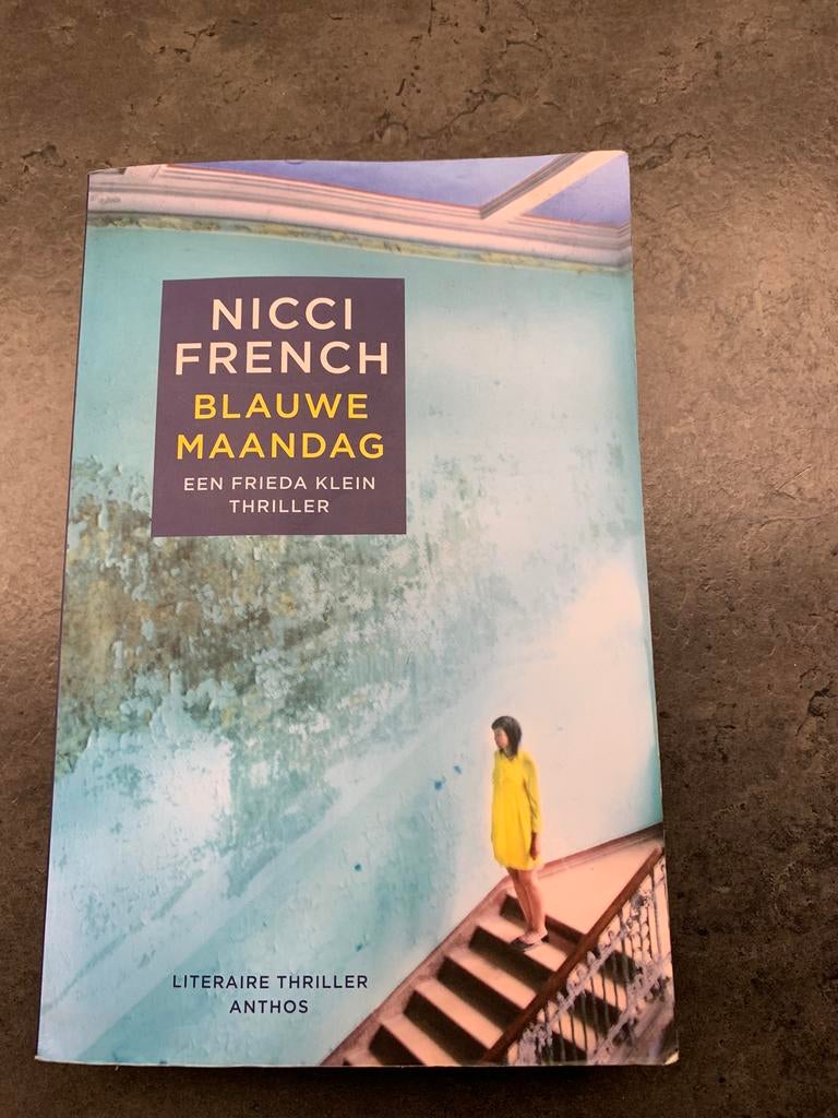 Blauwe maandag, Nicci French, Boeken, Ophalen of Verzenden, Zo goed als nieuw
