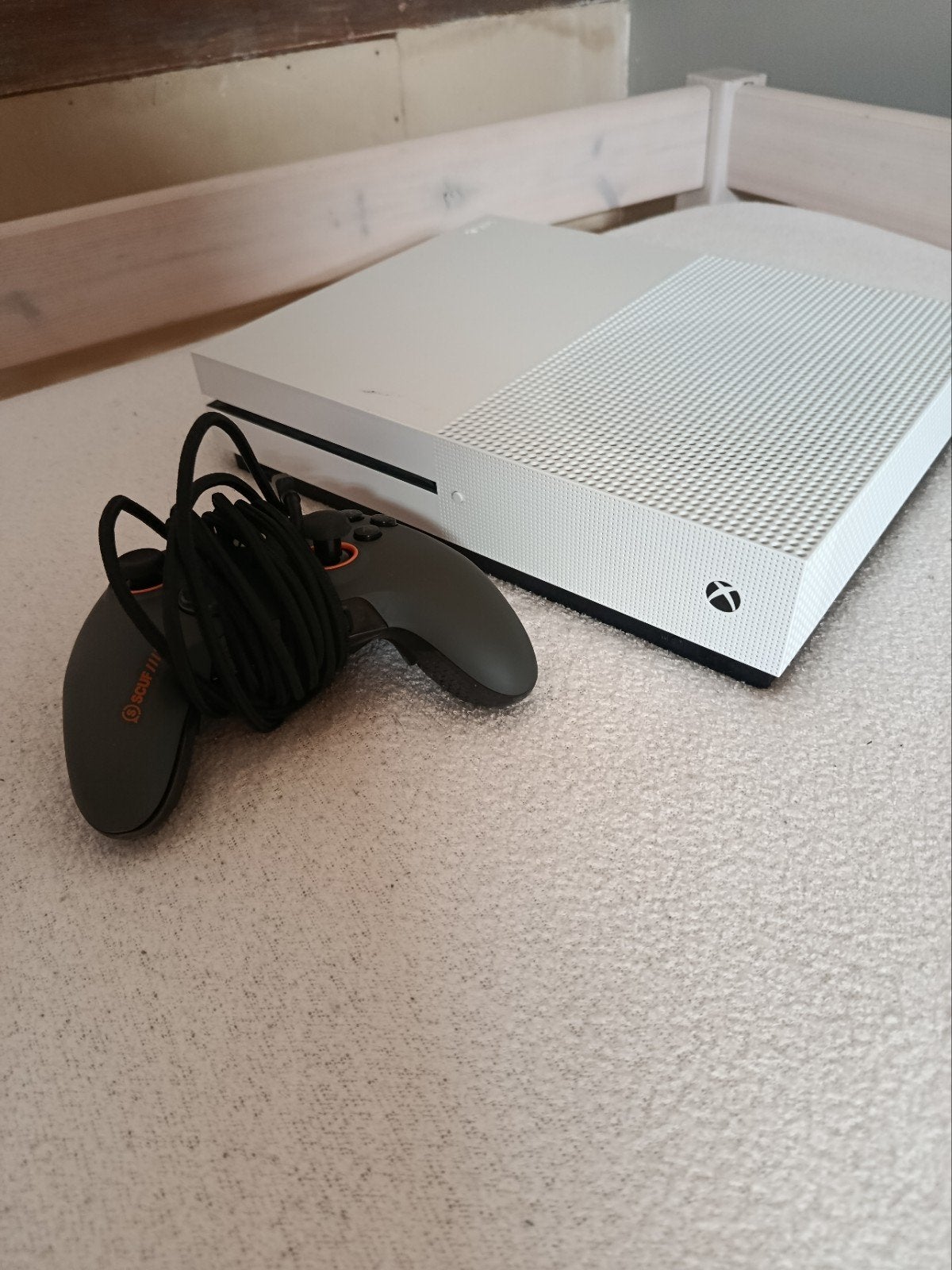 Xbox One S 1TB met SCUF controller (geen stick drift), Xbox One S, Ophalen of Verzenden, Zo goed als nieuw, 1 TB