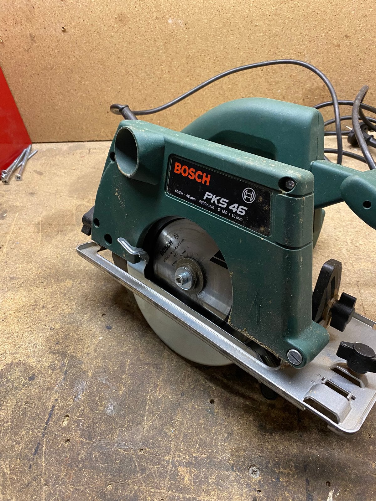 Bosch cirkelzaag, Ophalen, Zo goed als nieuw, 1200 watt of meer, Vlakschuurmachine