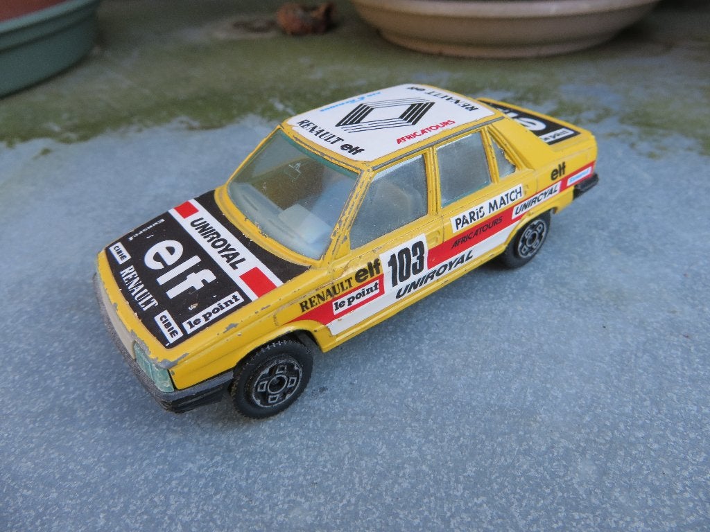 Burago Renault 9 ELF, Ophalen of Verzenden, Gebruikt, Auto, Overige merken