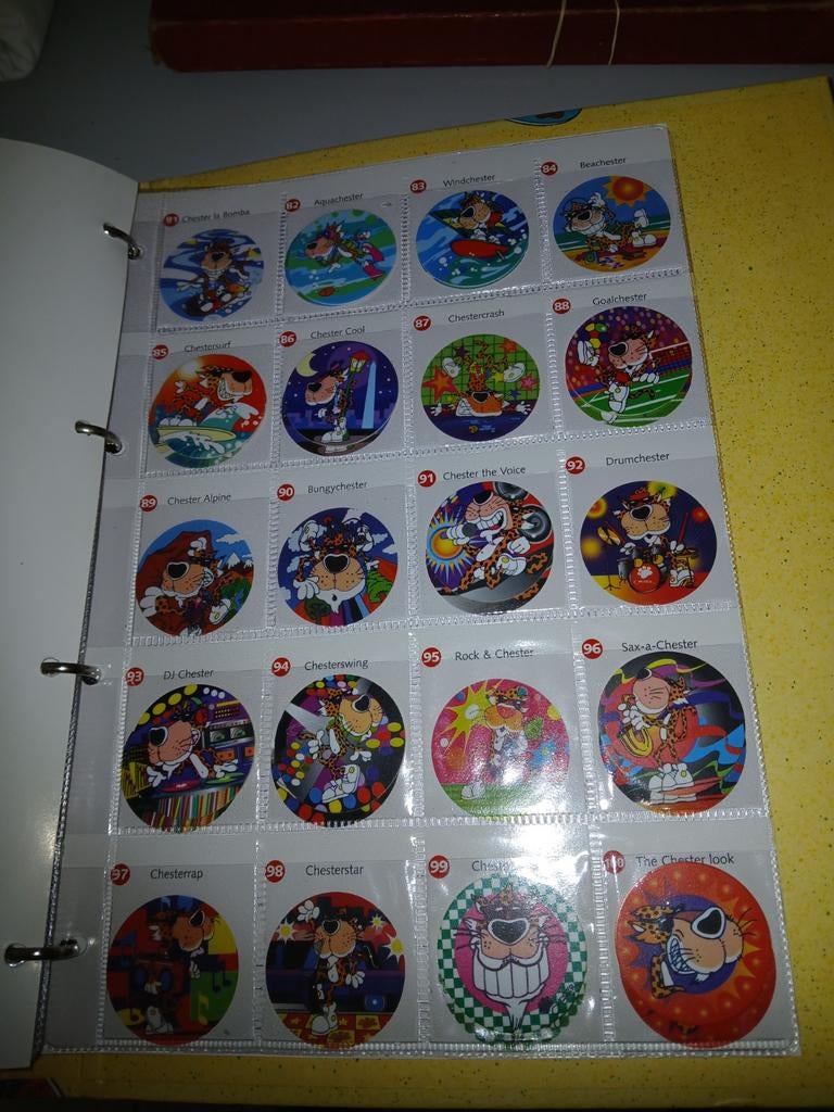 Flippo boek bijna compleet - Looney Tunes Chester Cheetos, Verzamelen, Flippo's, Ophalen of Verzenden, Looney Tunes, Verzameling