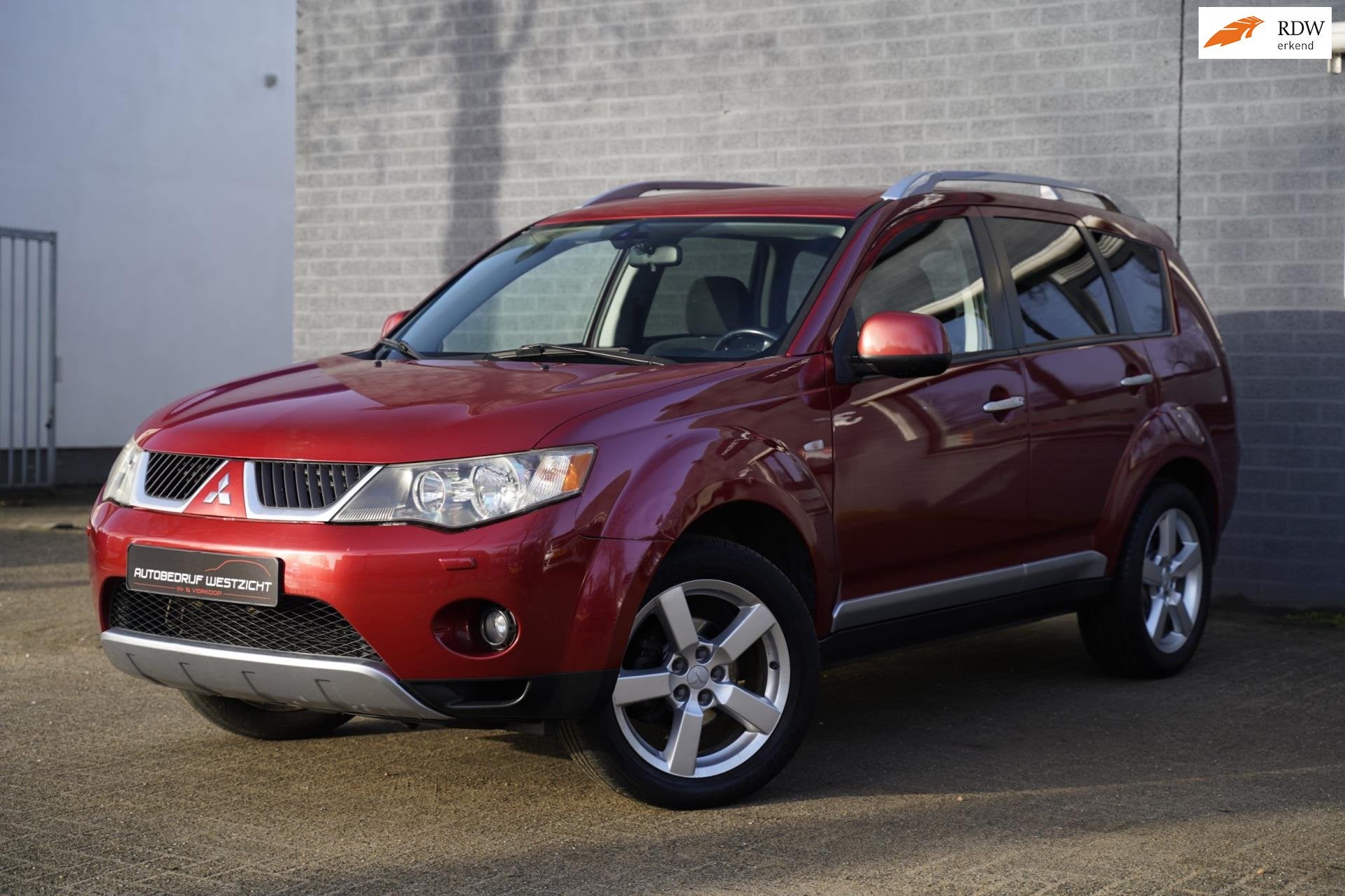 Mitsubishi Outlander 2.4 Intense+ Automaat, 7pers, Youngtime, Auto's, Stof, Zwart, 7 stoelen, Bedrijf