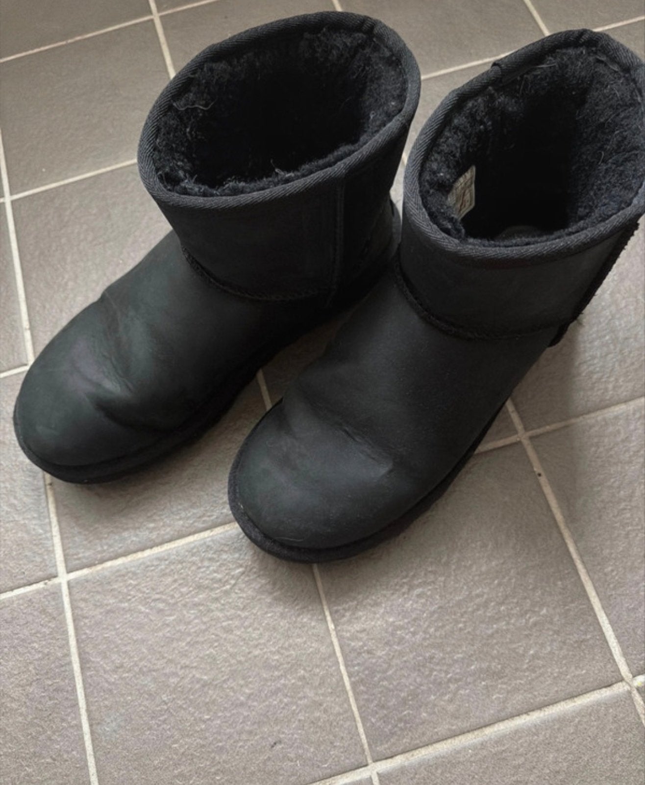 Ugg Australia leren laarzen maat 41, Kleding | Dames, Schoenen, Ophalen of Verzenden, Gedragen, Zwart, Lage of Enkellaarzen