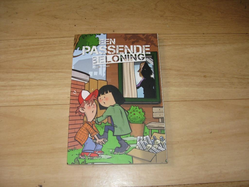 Naomi Tieman - Een passende beloning, Ophalen of Verzenden, Gelezen