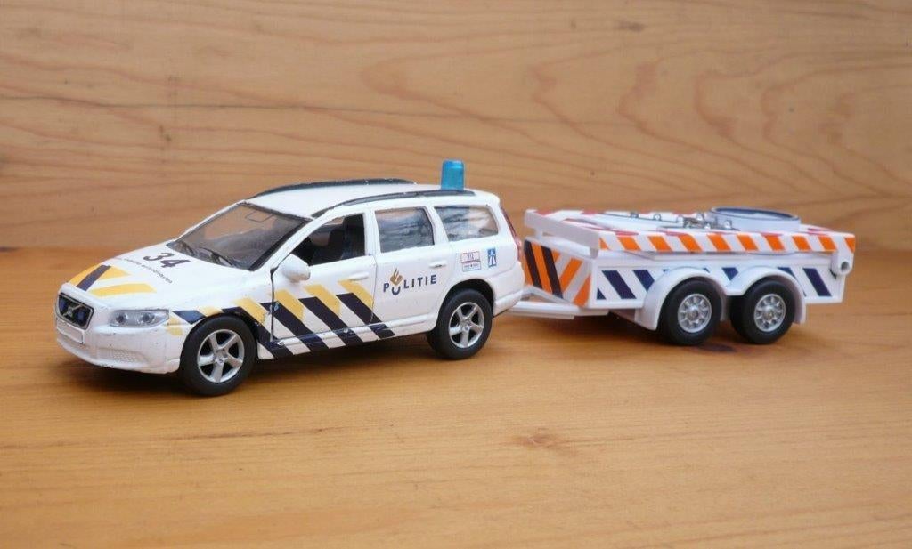 Volvo v70 nederlandse politie rijbaan signalering ahw. 1/35, Ophalen of Verzenden, Gebruikt, Auto