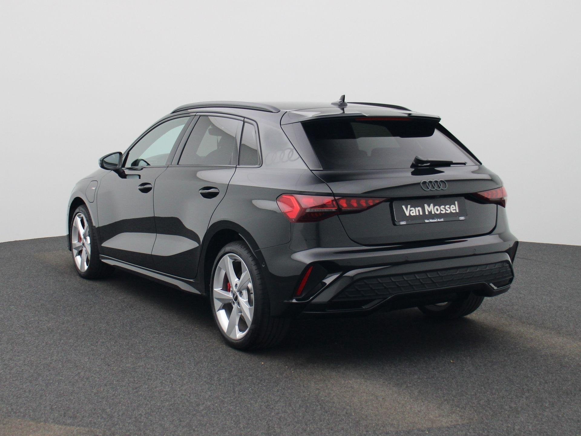 Audi A3 Sportback 45 TFSI e S edition Competition 272 PK | S, Auto's, Audi, 12 maanden, 4 cilinders, Bedrijf, Geïmporteerd