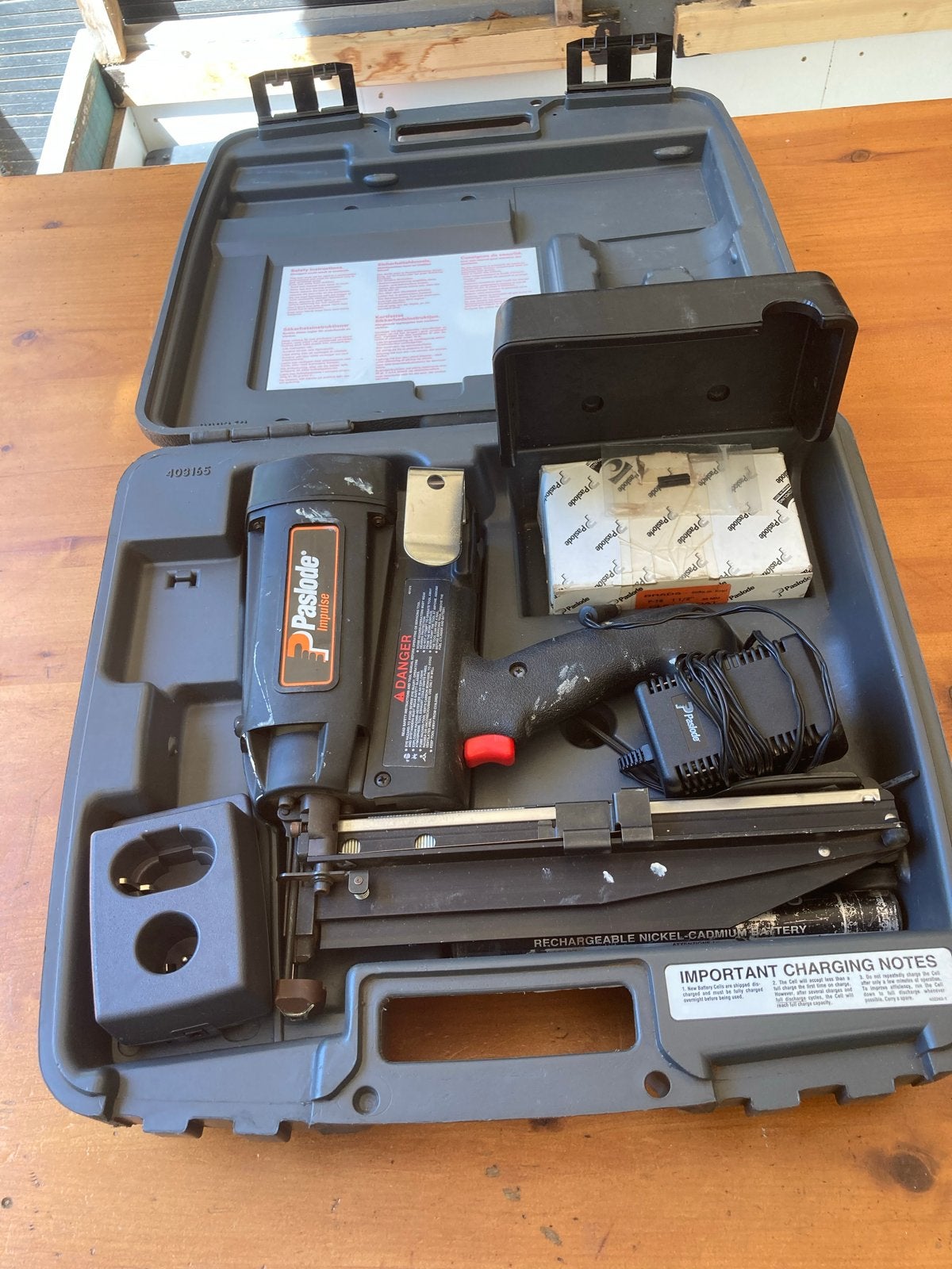 Paslode Impulse IM250/65 F16 tacker met accessoires, Ophalen of Verzenden, Gebruikt