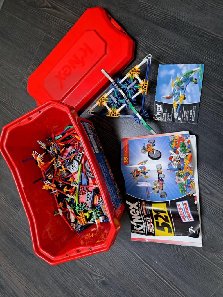 K'nex Super Value Tub 521 stuks - Zo goed als nieuw, Ophalen of Verzenden, Zo goed als nieuw, K'nex