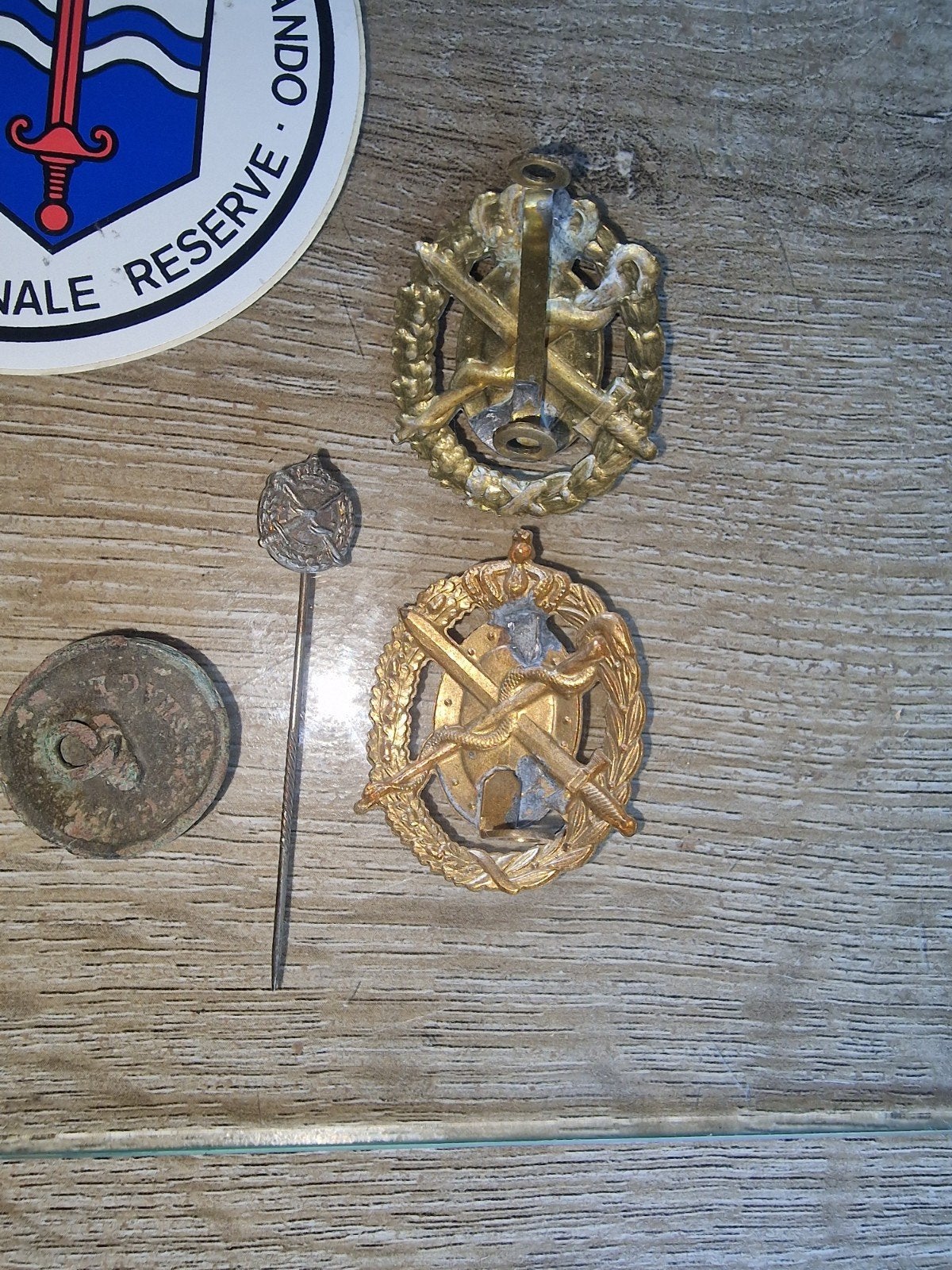 Militaire Emblemen en Speld - Diverse Collectie, Ophalen of Verzenden, Overige soorten, Overige gebieden, Embleem of Badge