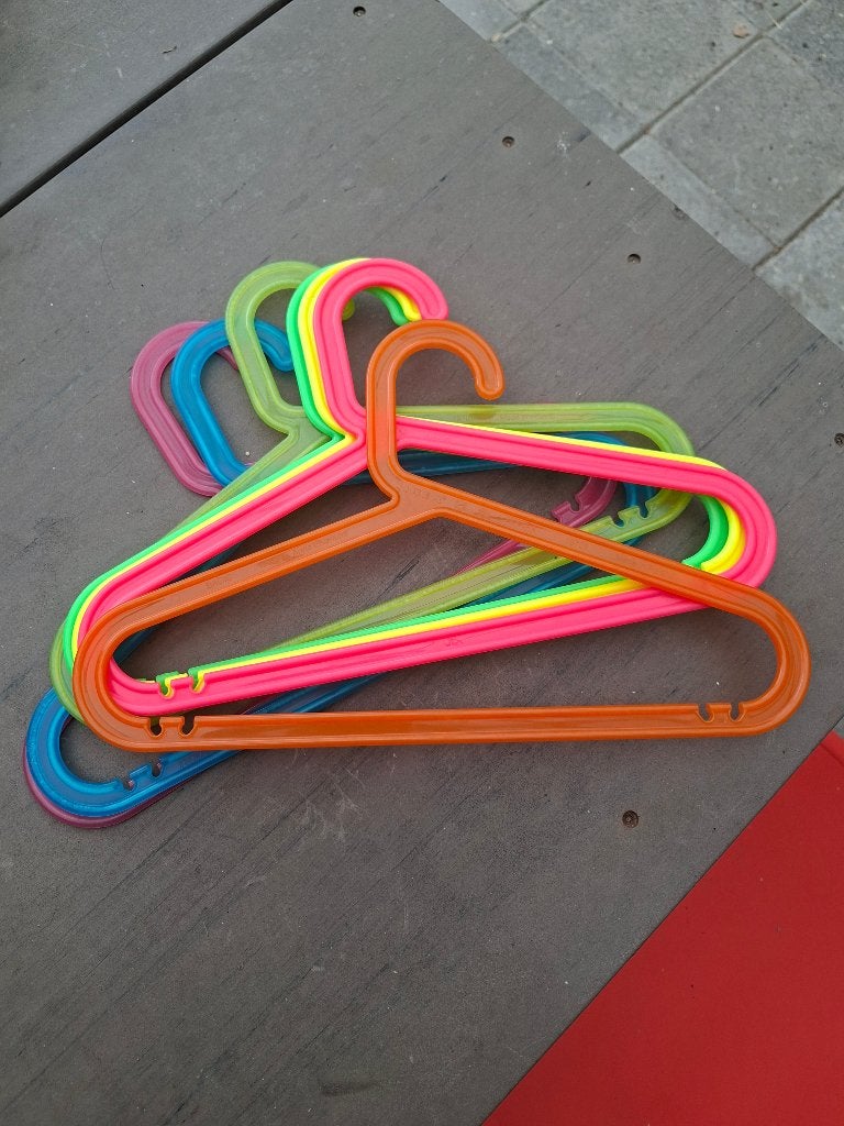 Ikea kinder kledinghangers gekleurd, Ophalen, Gebruikt