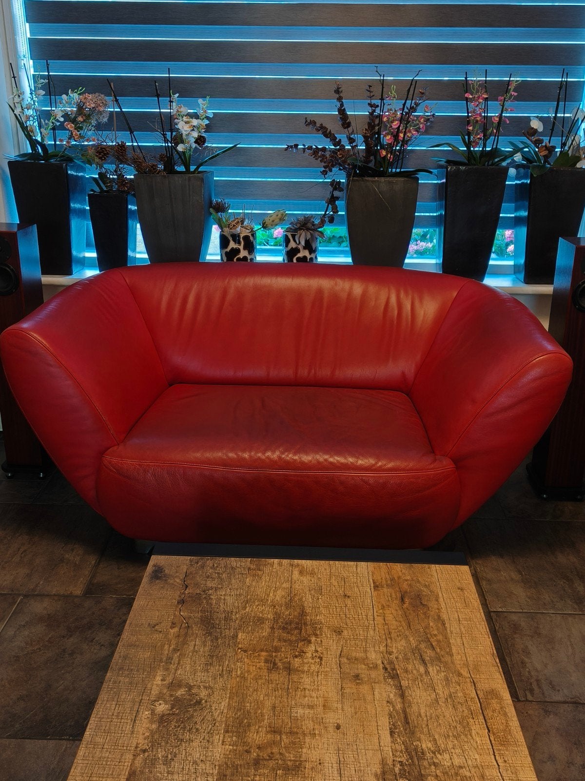 mooie love seat van rood leer., Ophalen, Tweepersoons, Zo goed als nieuw, Minder dan 150 cm