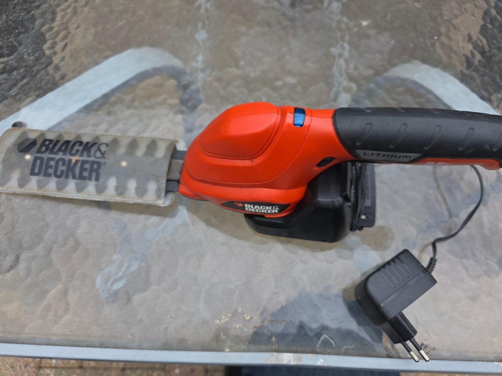 BLACK+DECKER 3,6V struikschaar GSL300, Tuin en Terras, Ophalen, Elektrisch