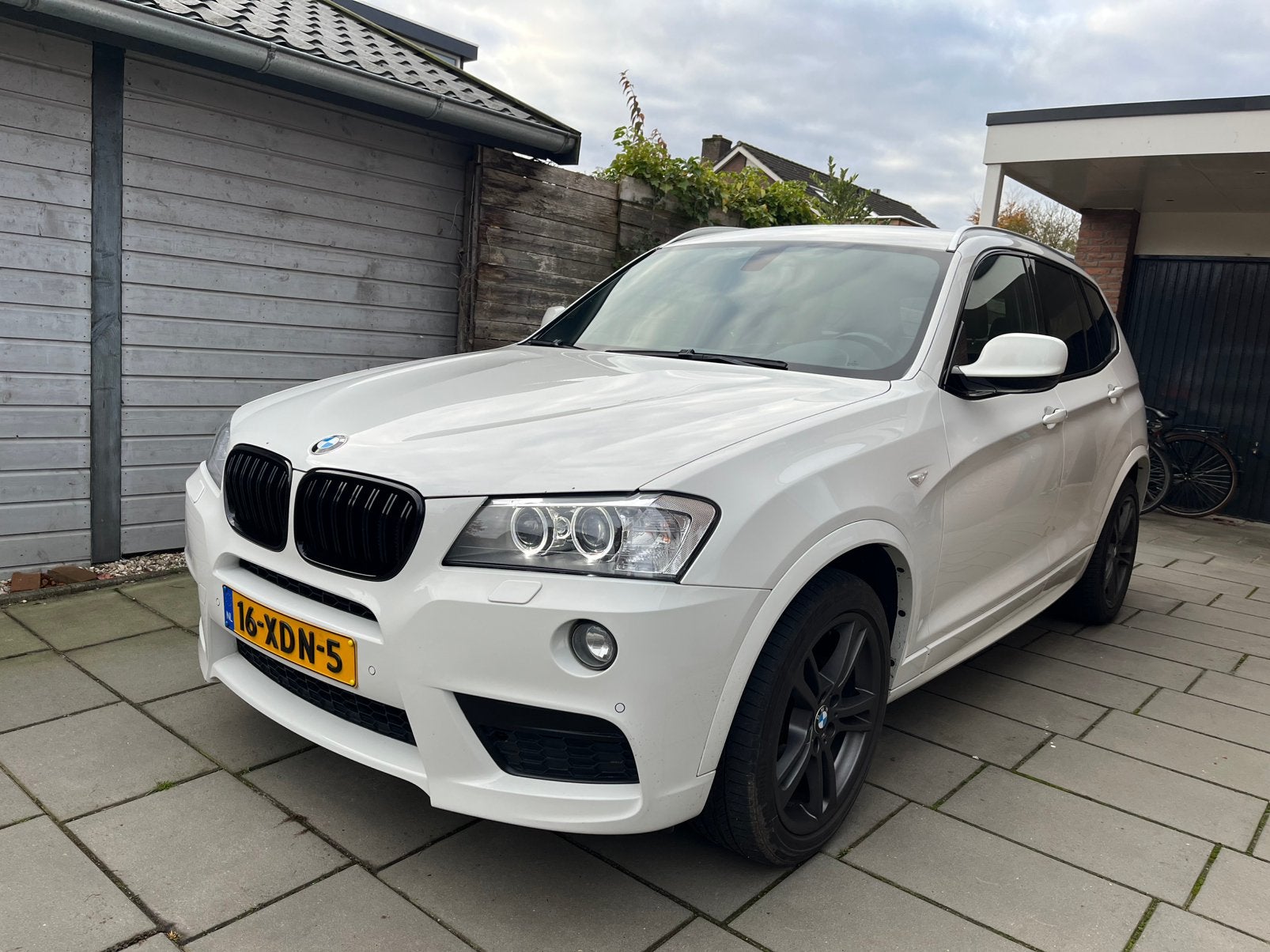 BMW X3 Xdrive 20d 184pk Aut. 2012 Wit, 1995 cc, Zwart, 2000 kg, Wit