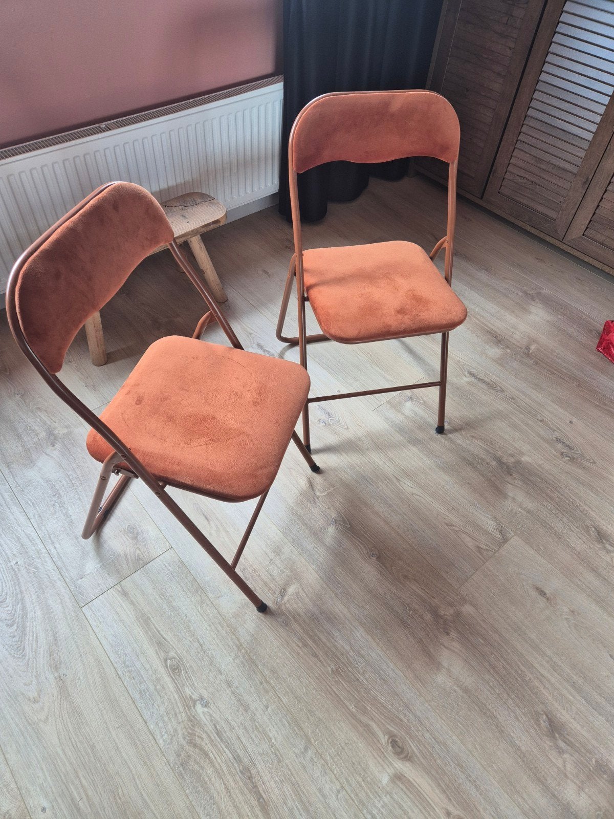 Klapstoelen met suède kussens, Ophalen, Twee, Bruin, Overige materialen