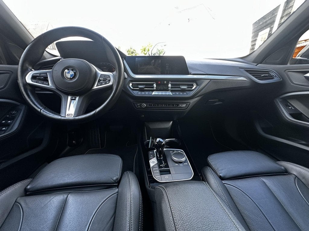 BMW 1-serie 118i Executive Luxury NL Panodak|Leder|sport|HiF, 136 pk, Gebruikt, Zwart, Bedrijf