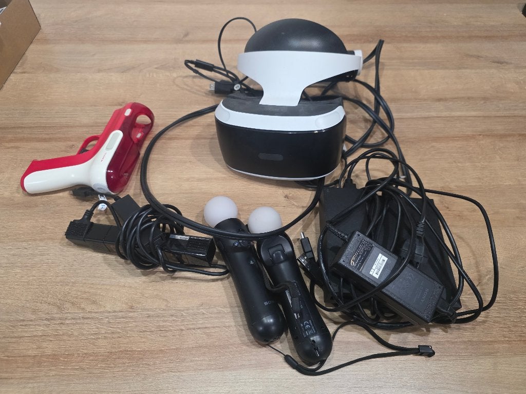 PlayStation VR (PSVR) compleet + Aim & Move controllers, Spelcomputers en Games, Virtual Reality, Gebruikt, Sony PlayStation, VR-bril