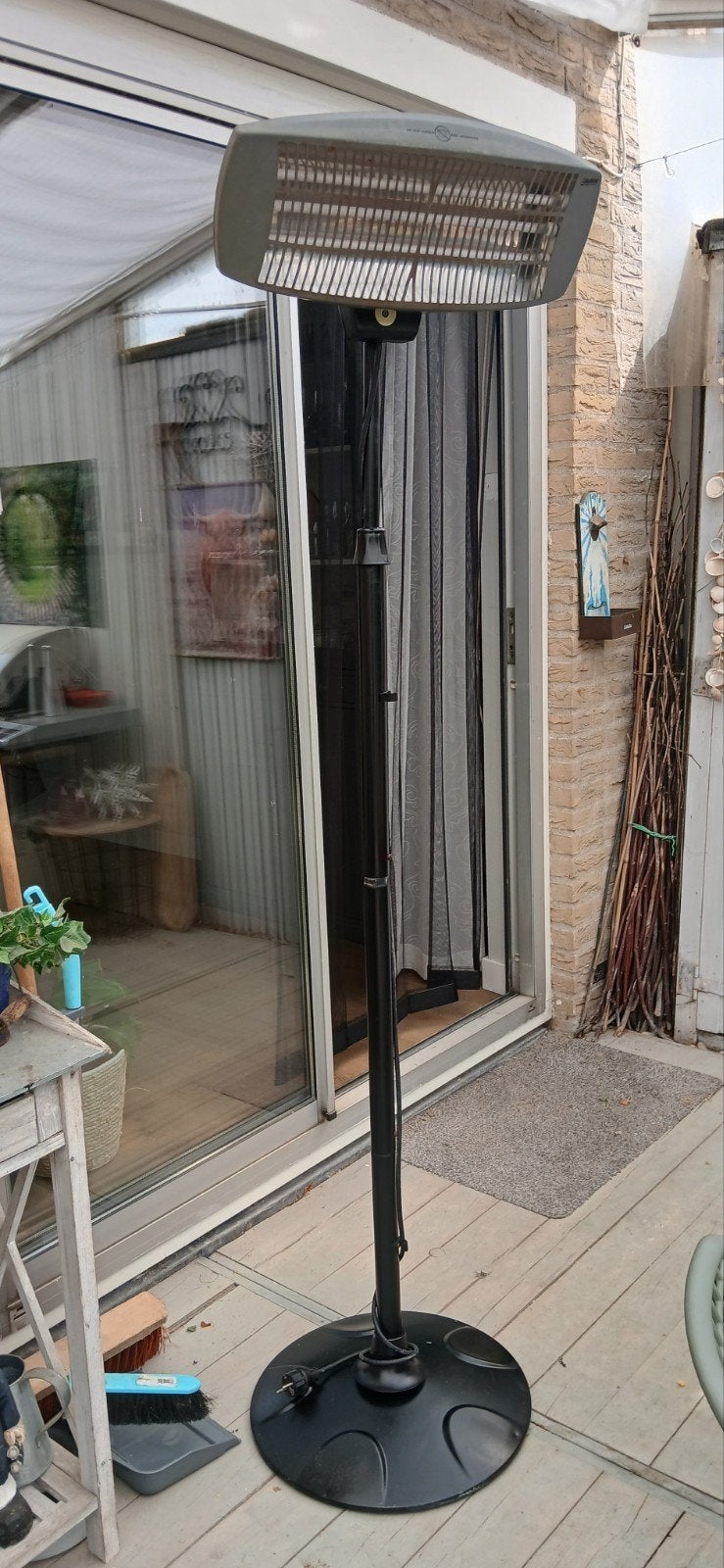 Terrasverwarmer op standaard - Elektrisch, Tuin en Terras, Terrasverwarmers, Gebruikt, Elektrisch, Vloer, Ophalen of Verzenden