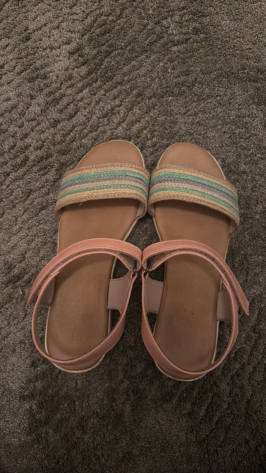 Slippers te koop, Ophalen, Zo goed als nieuw