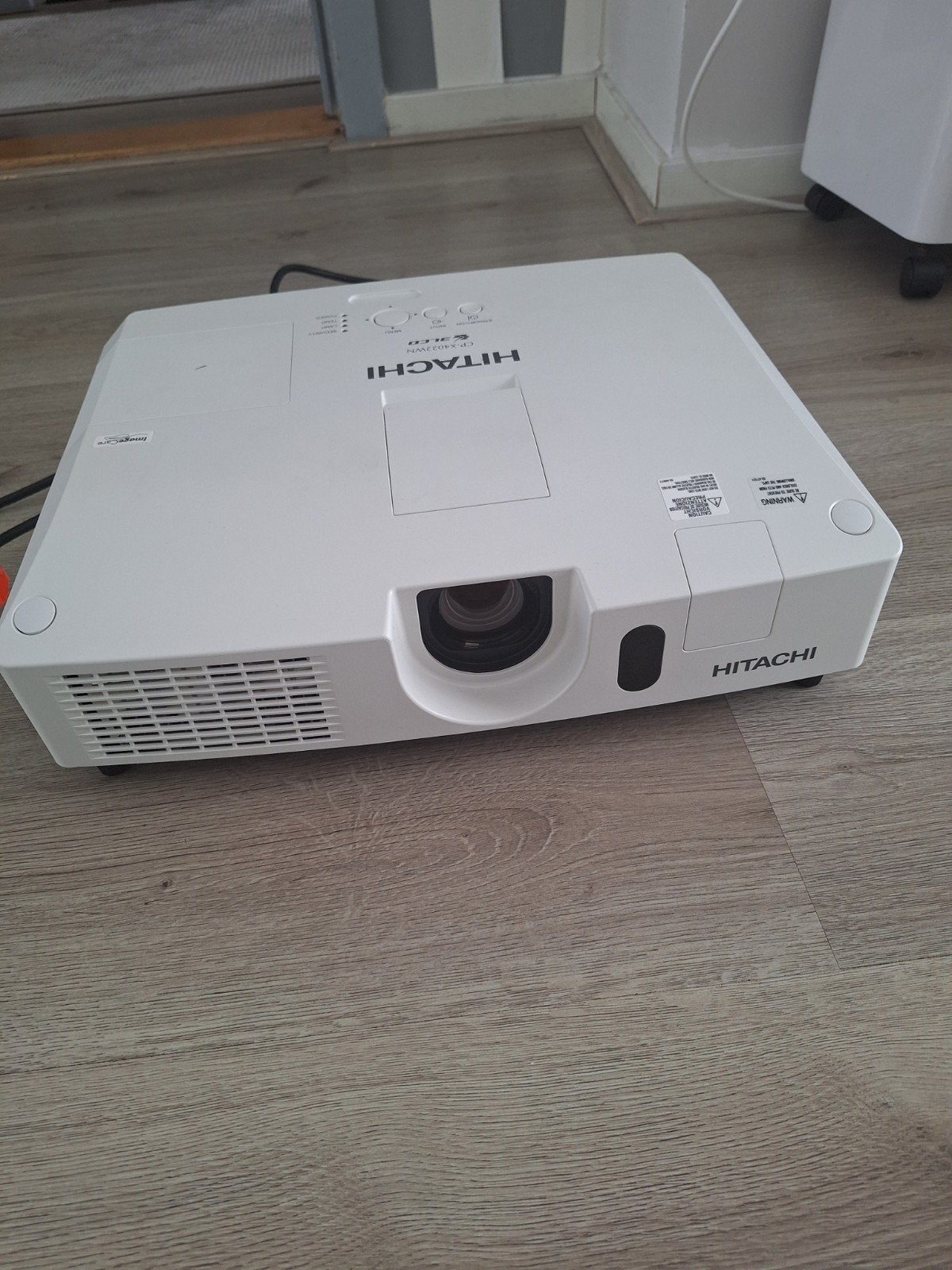 Hitachi CP-WX4022WN Projector - Zo goed als nieuw, Audio, Tv en Foto, Beamers, Ophalen, Zo goed als nieuw, LCD, Overige resoluties